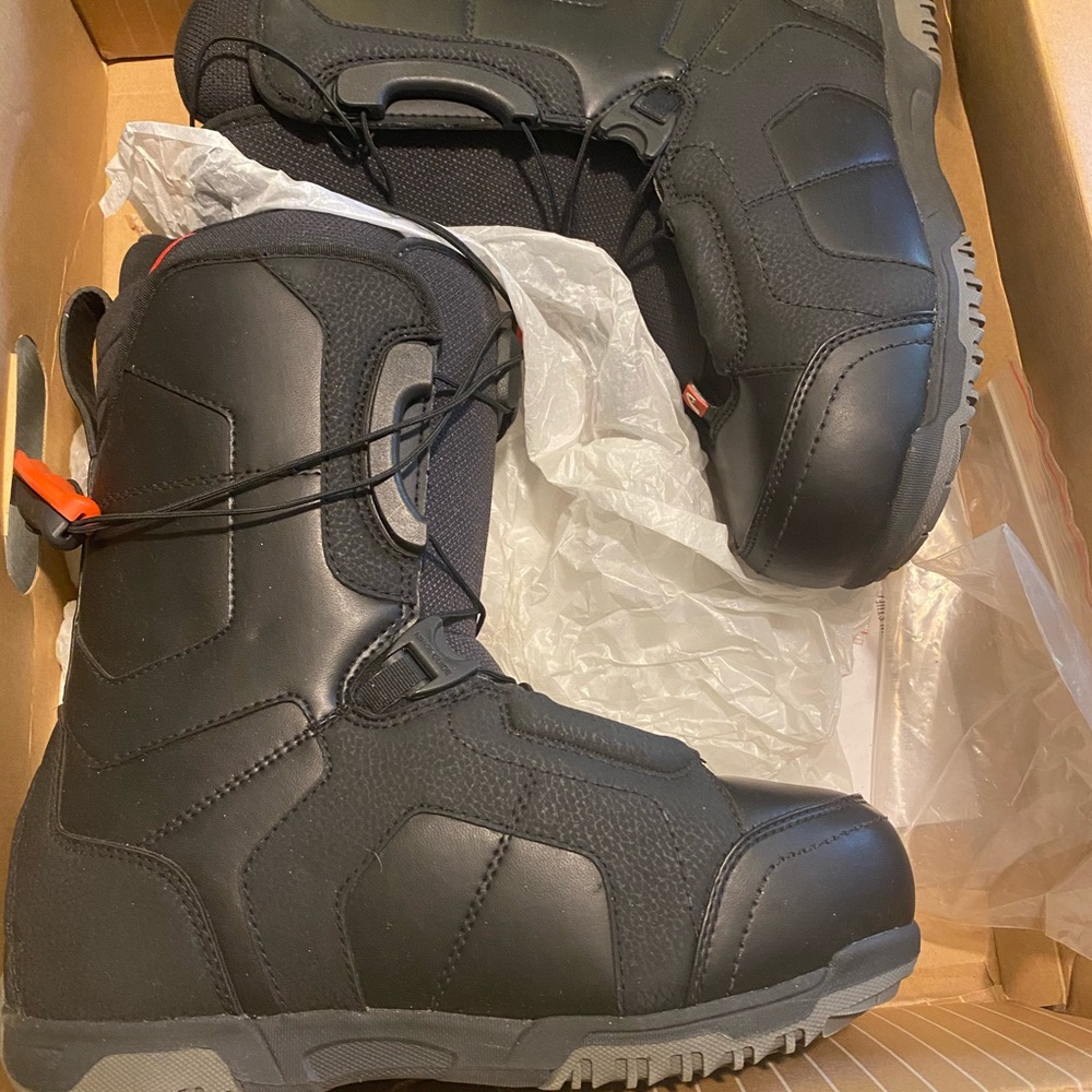 Brand new Unisex SnowBoard boots
